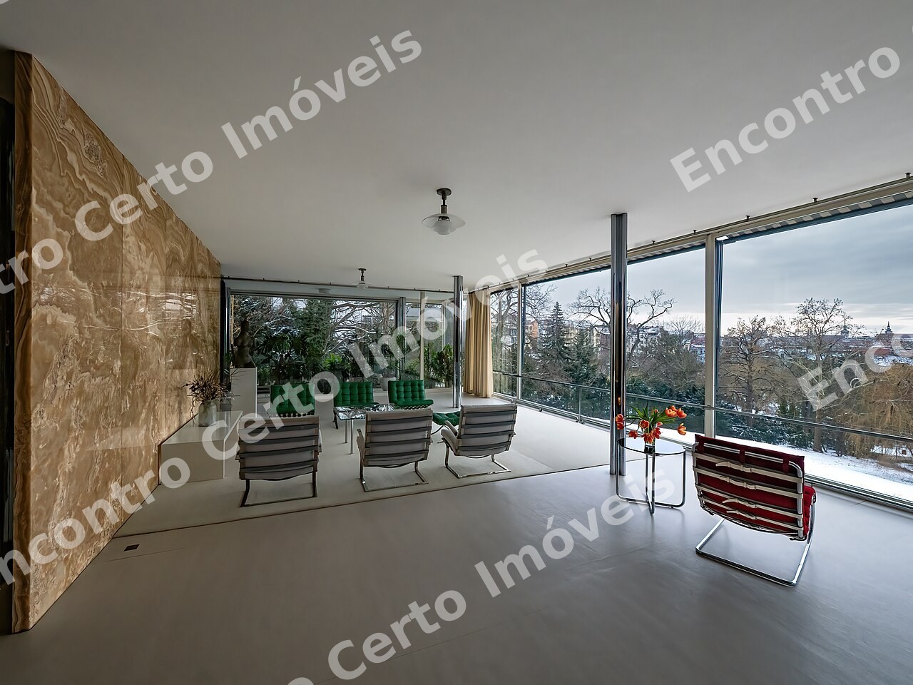 Cobertura duplex com piscina privativa em Lourdes