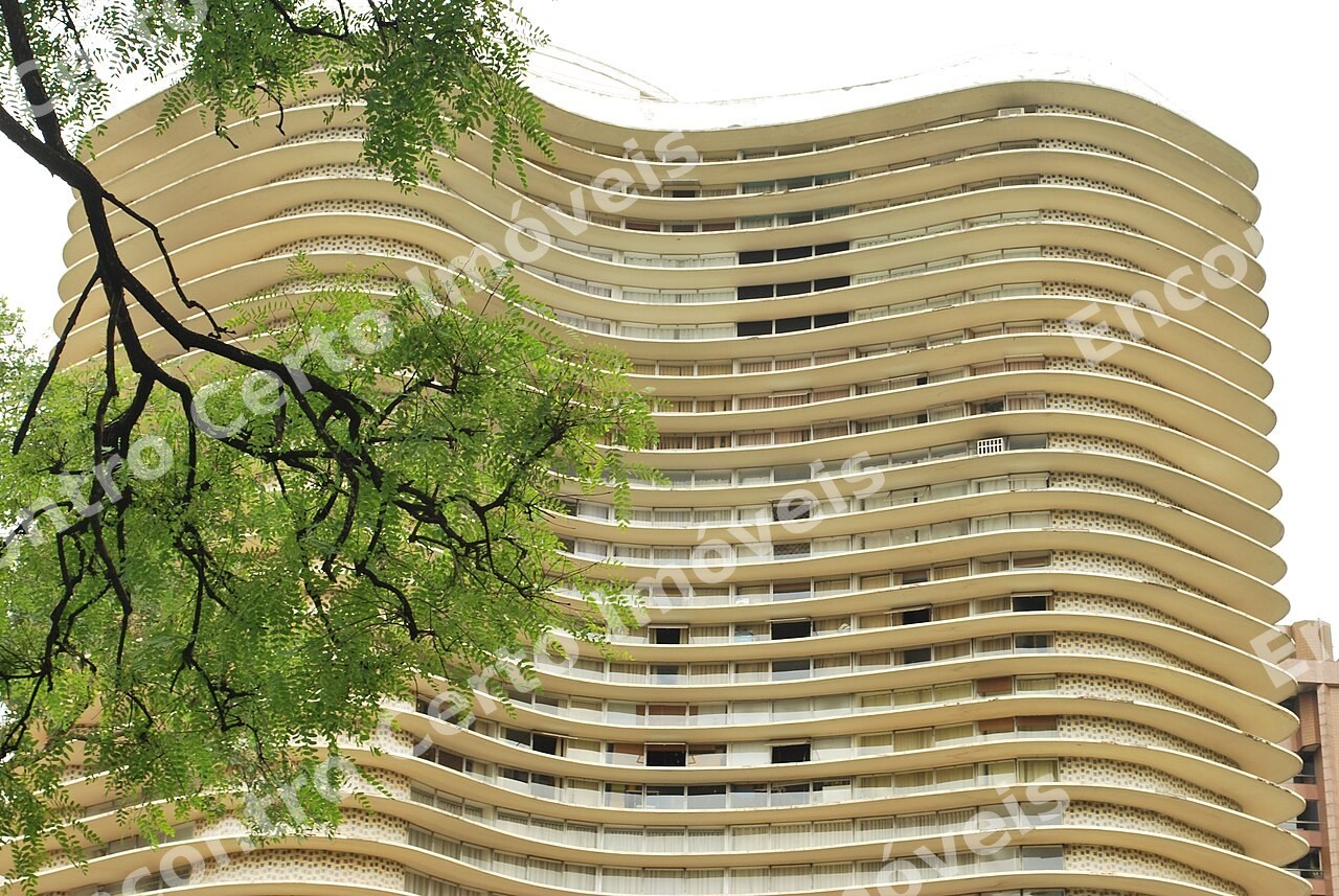 Cobertura duplex com piscina privativa em Lourdes