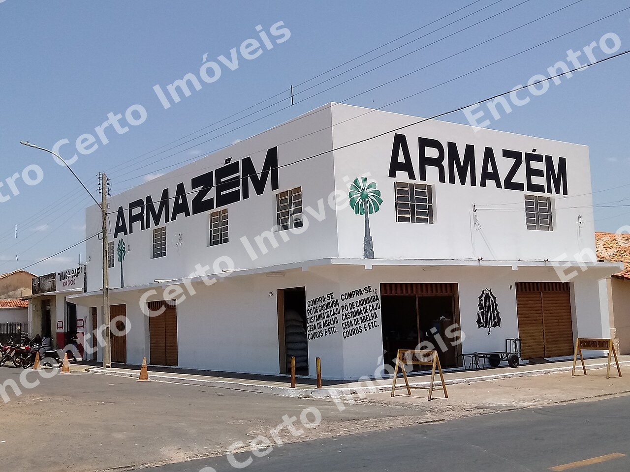 Galpão logístico de 600 m² com pé-direito de 9 metros em Contagem